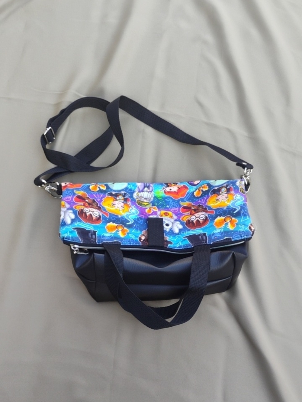 Harry Potter Characters Crossbody Tote Bag - Picture 3 of 6